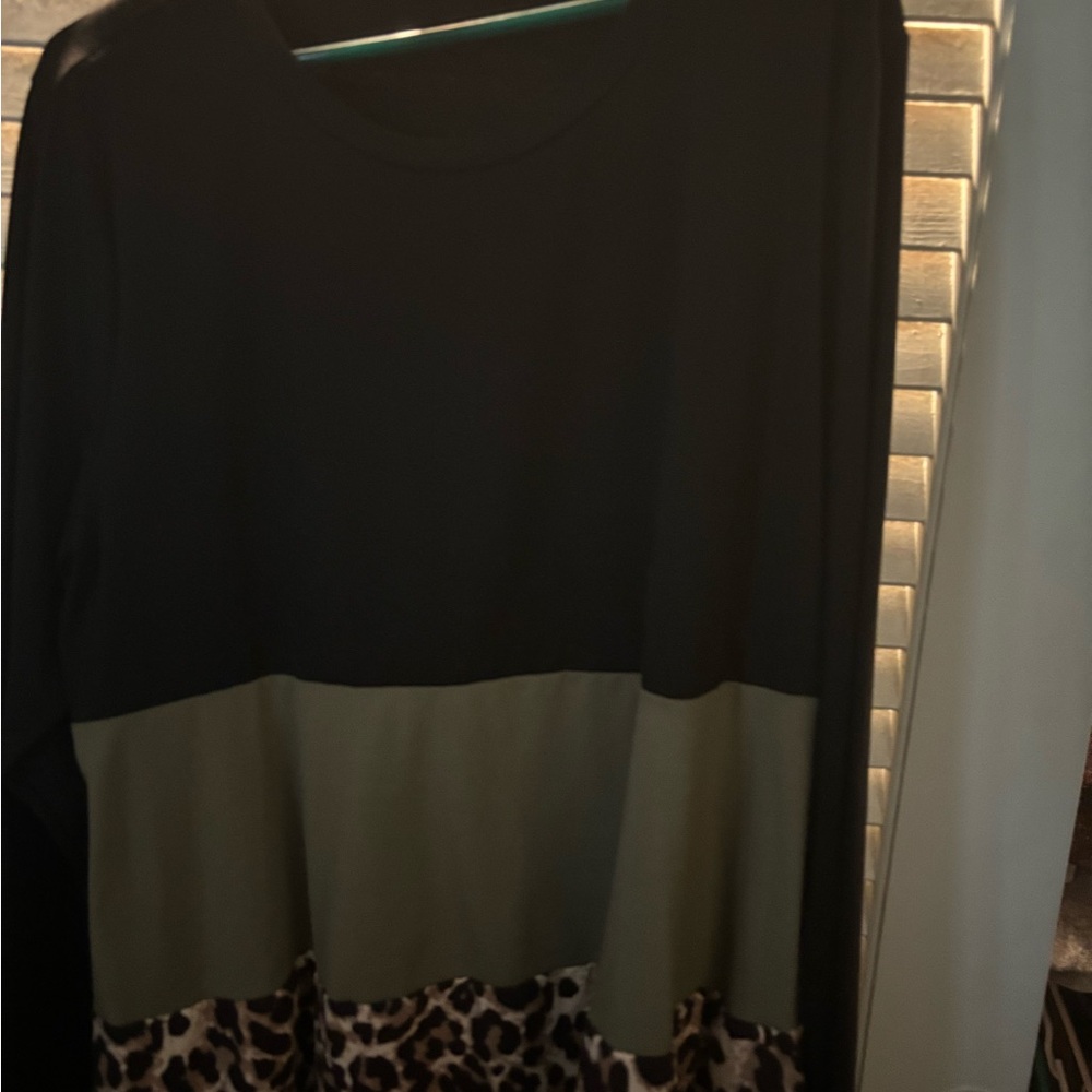 SHEIN NWOT top 3xl